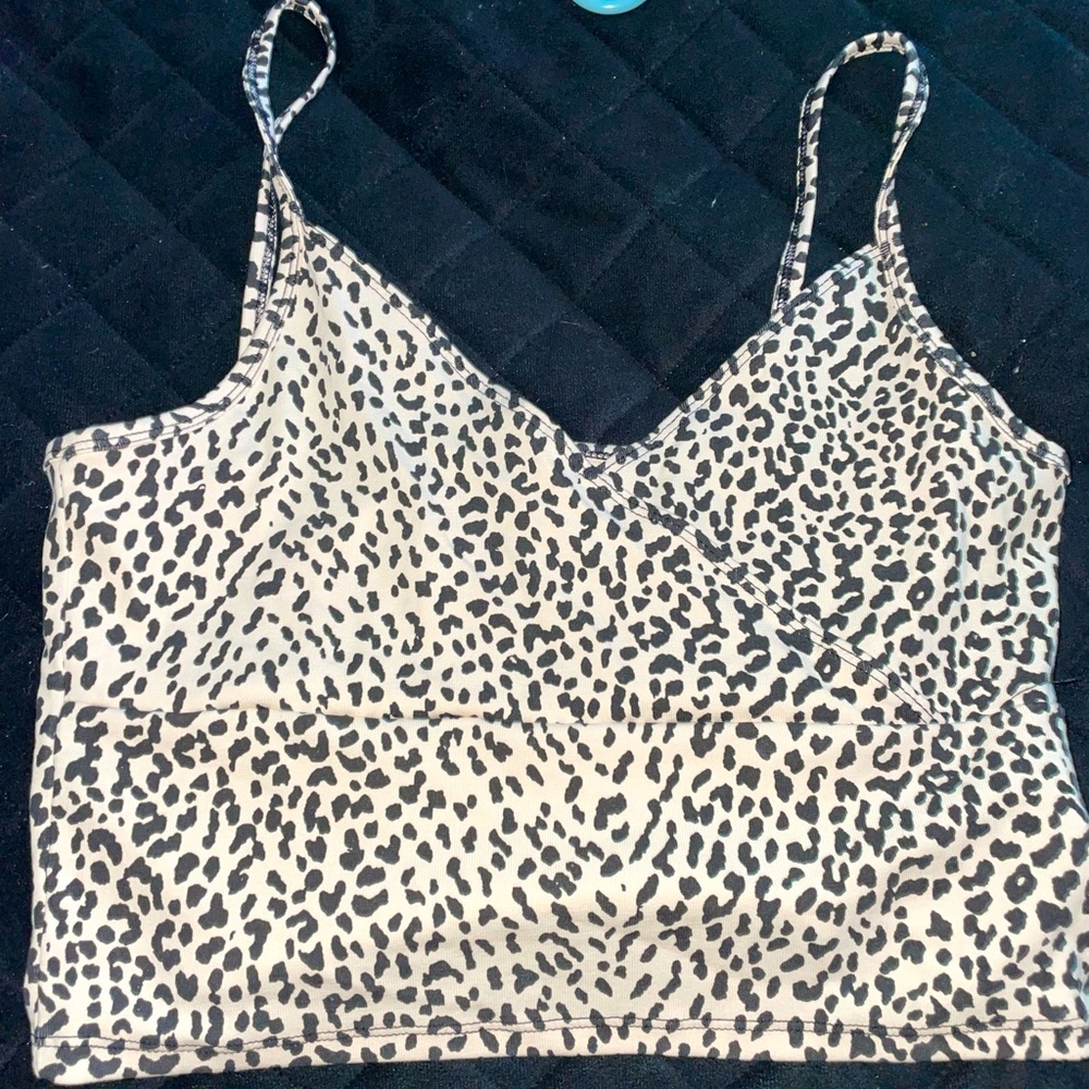 cheetah print crop top SHEIN (M)